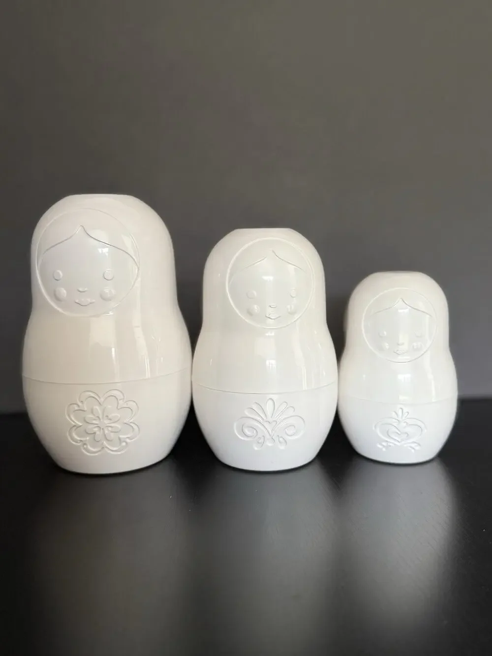 Fred M-CUPS White Matryoshka Measuring Cups Russian Nesting Dolls